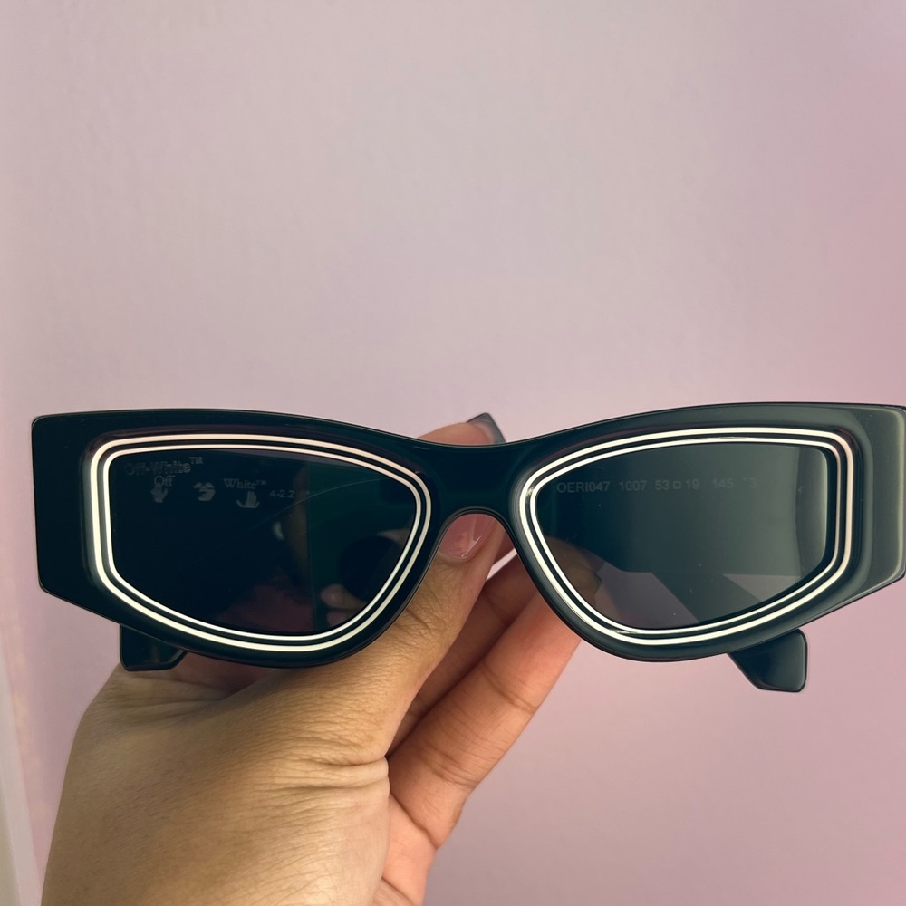 AUTHENTIC OFF-WHITE SUNGLASSES w/ BOX & BAG